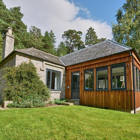 Amazing Cottage With Private Indoor Swim Pool And Hot Tub Grantown-on-Spey Luaran gambar