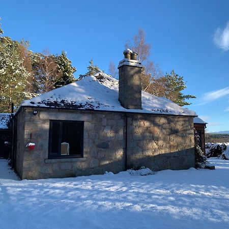Amazing Cottage With Private Indoor Swim Pool And Hot Tub Grantown-on-Spey Luaran gambar
