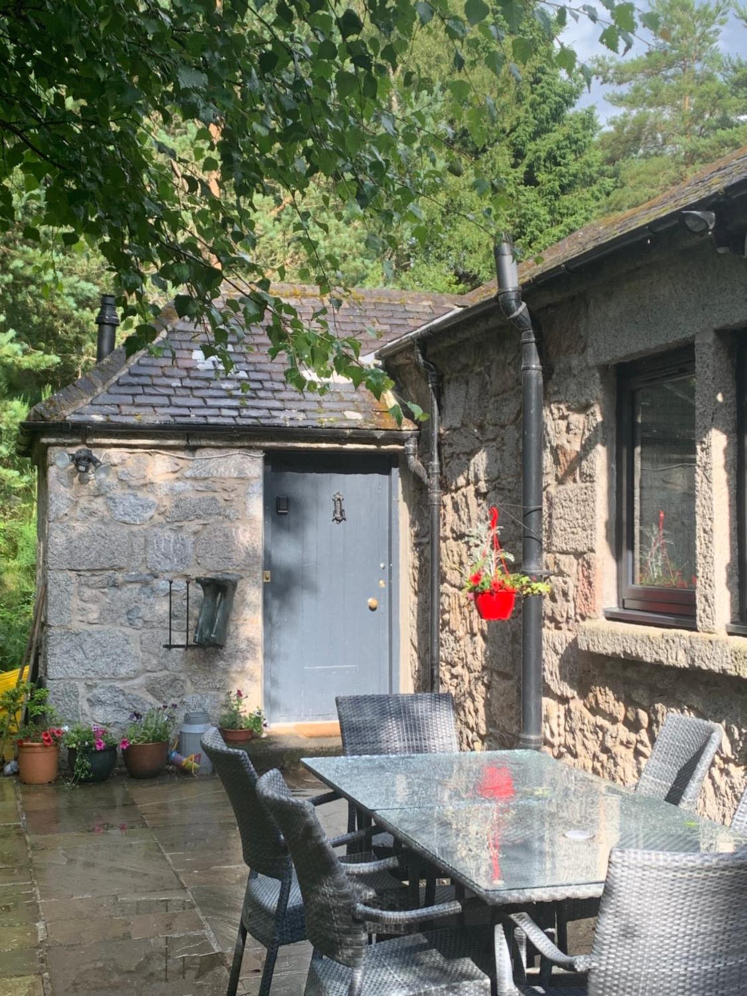 Amazing Cottage With Private Indoor Swim Pool And Hot Tub Grantown-on-Spey Luaran gambar